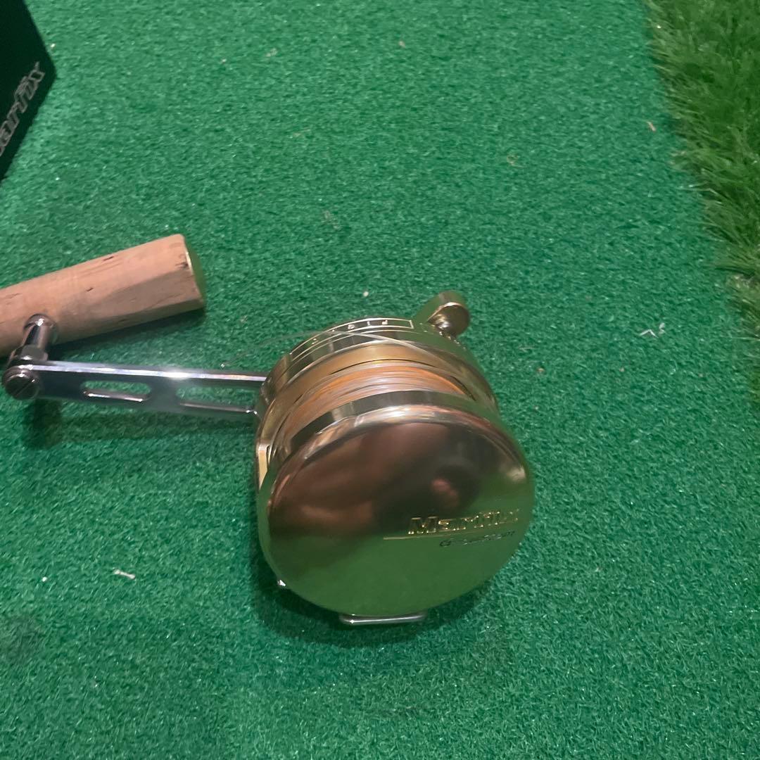 Marfix G-custom N4-RH ベイトリール