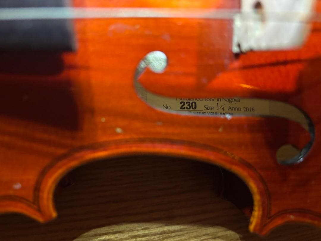 Suzukiバイオリン1/4 (230)本体 / 弓/ケース付き2016 年製造