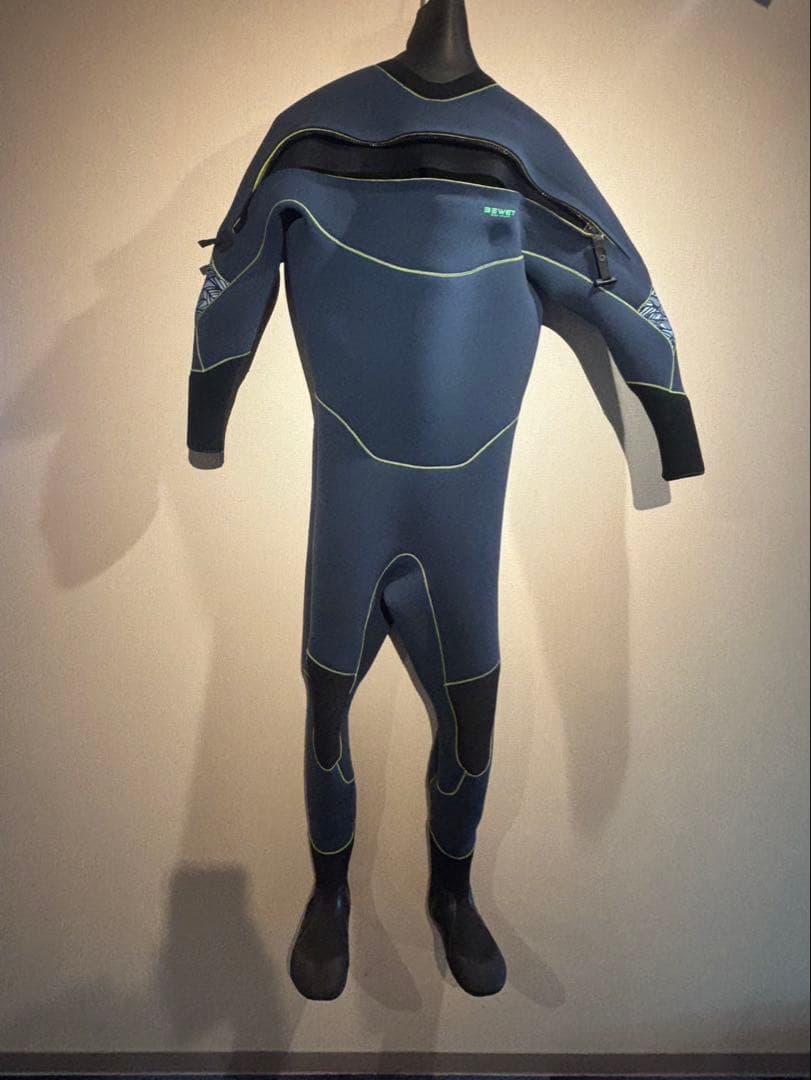 セール！bewet サーフドライスーツ　ビーウエット