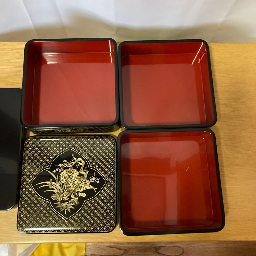 輪島塗　三段重　高級漆器　飾り重　台付