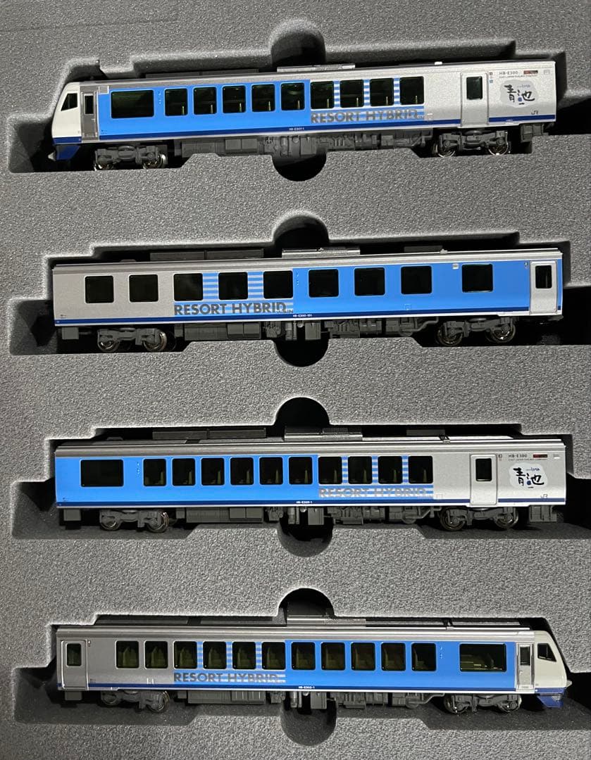 KATO製のNゲージ10-1367 HB-E300系リゾートしらかみ（青池編成）