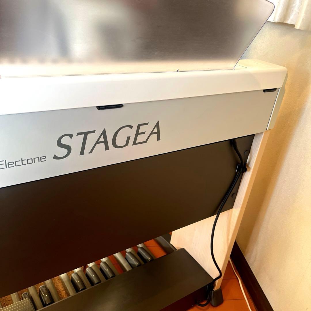 YAMAHAエレクトーンSTAGEA ELB-02 2016年製 &楽譜2冊付き