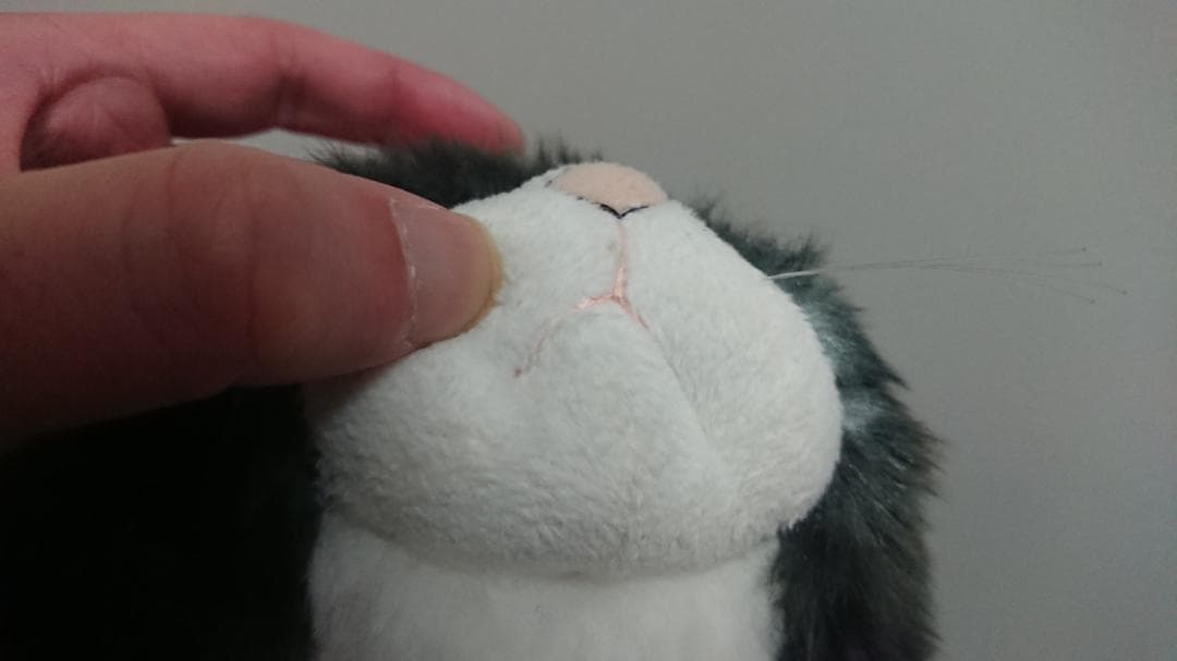 カドリーcuddly　猫型ぬいぐるみ グレーとホワイト