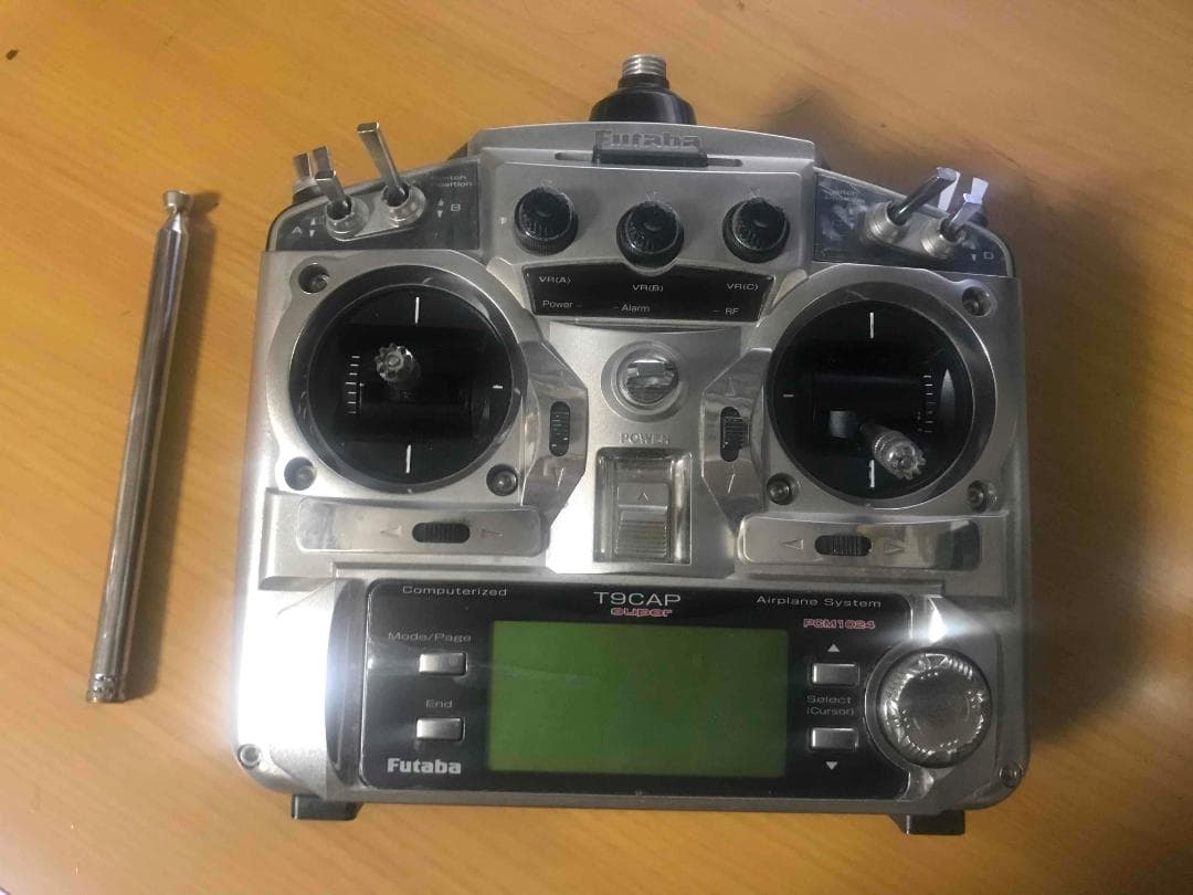 フタバ FF9 送受信機 72MHZ51番 受信機4個 その他小物 中古良品