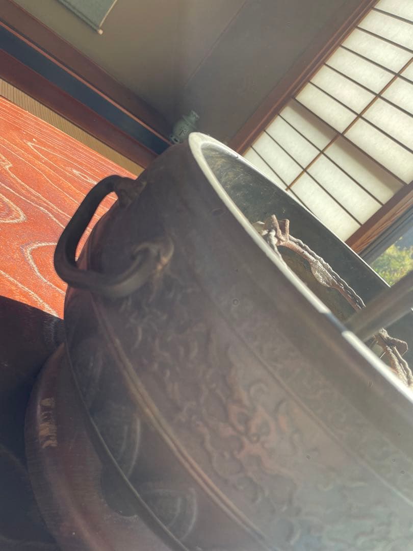 骨董品　希少 鉄製 火鉢 彫刻模様