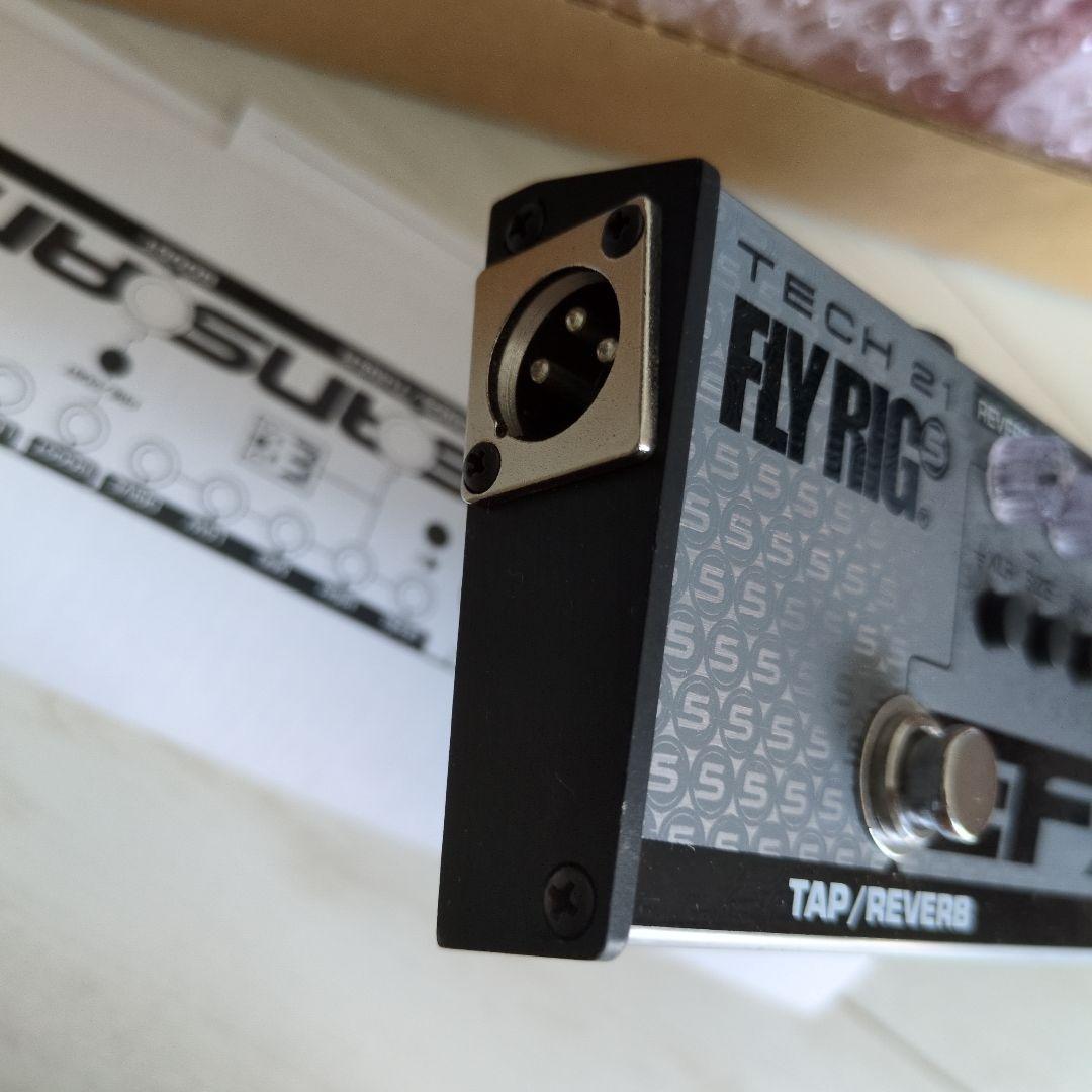 美品 Tech21 FLY RIG 5 V2 (Version2) ギターマルチ