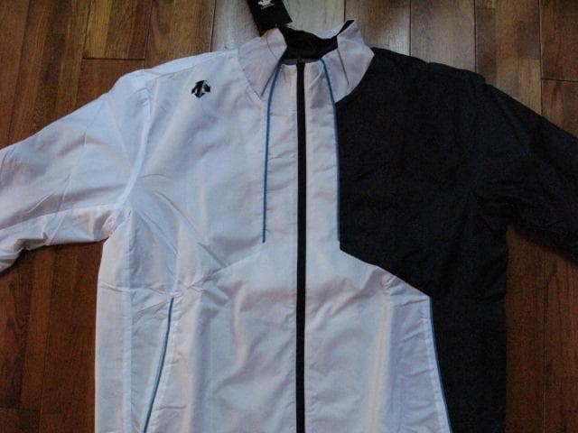 新品　デサント　ウィンドブレーカー ジャケット パンツ 上下セット
