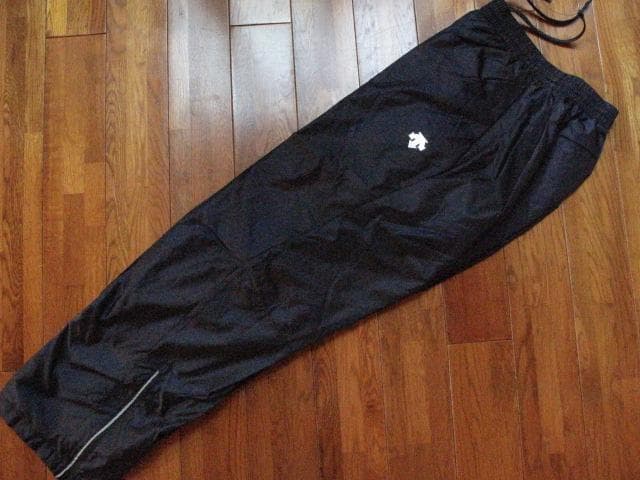 新品　デサント　ウィンドブレーカー ジャケット パンツ 上下セット