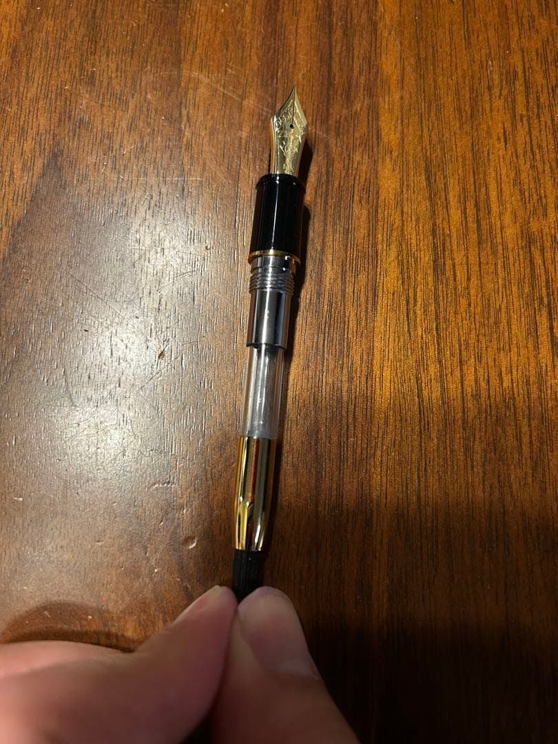 ガンダム シャア仕様の万年筆
