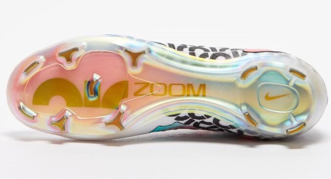 【1000足限定 ナイキ エア ズーム マーキュリアル SE FG 】