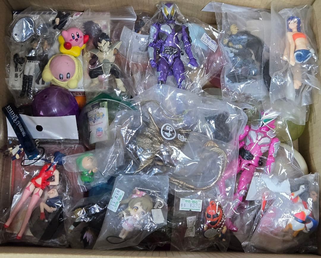 大量まとめ売り フィギュア ガチャガチャ フィギュアストラップなど 190個