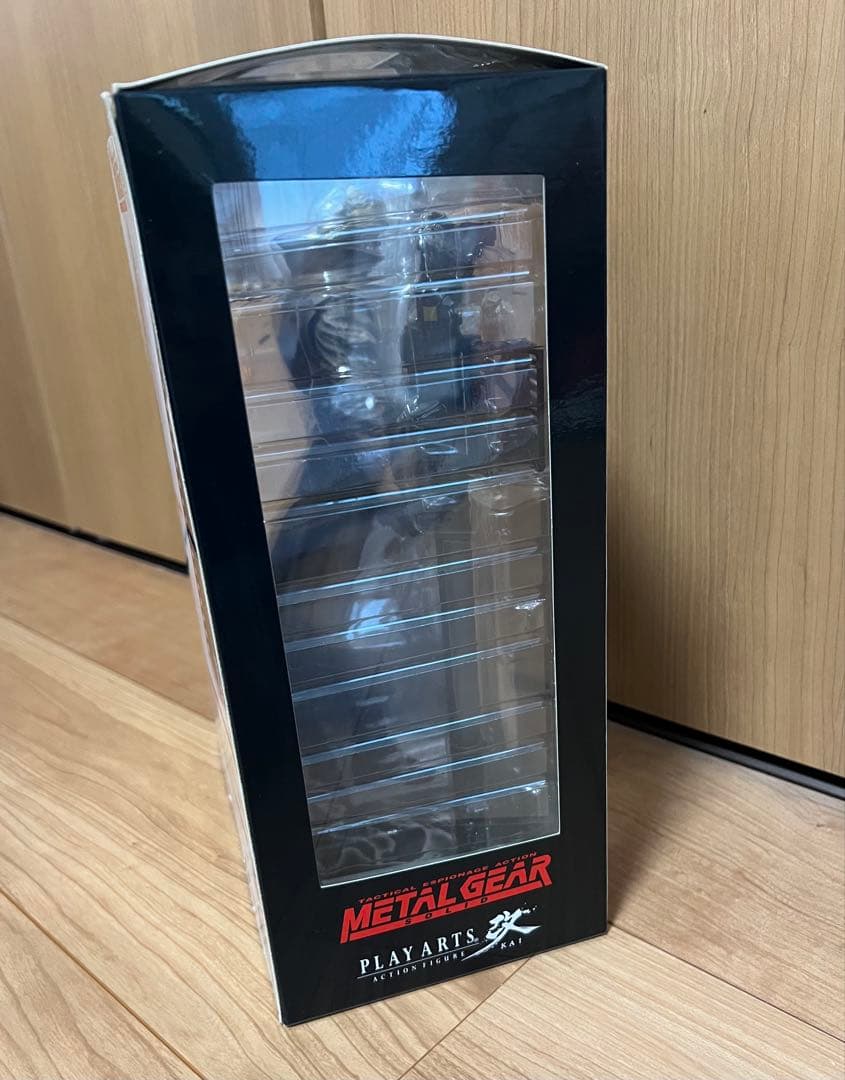 L GEAR SOLIDリキッド スネイク フィギュア