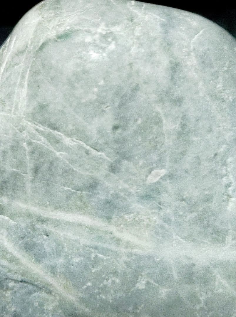 ★翡翠原石★糸魚川翡翠【海石青系・バレル573ｇ】