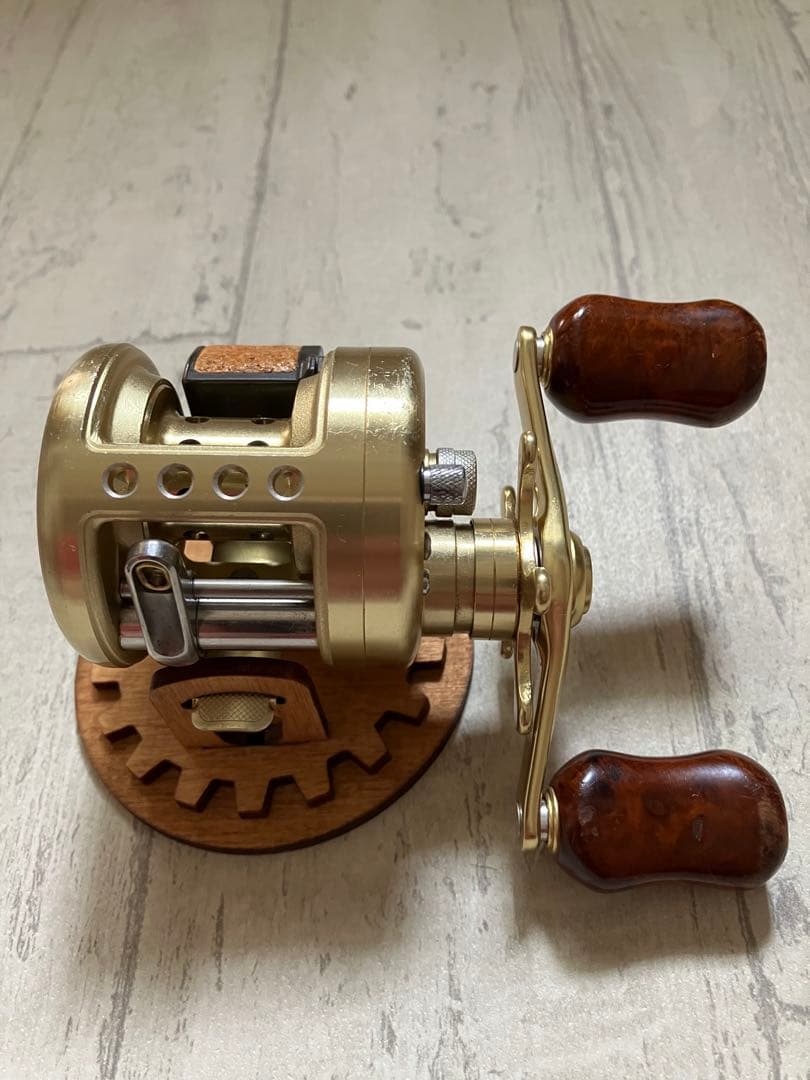 シマノ　カルカッタ51XT &05カルカッタ51 2台セット