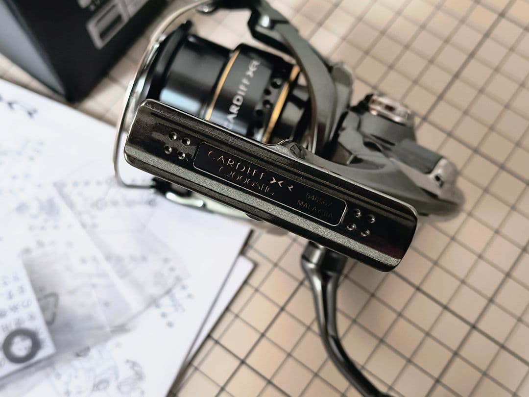 23カーディフ XR C2000SHG スピニングリール エリアトラウト