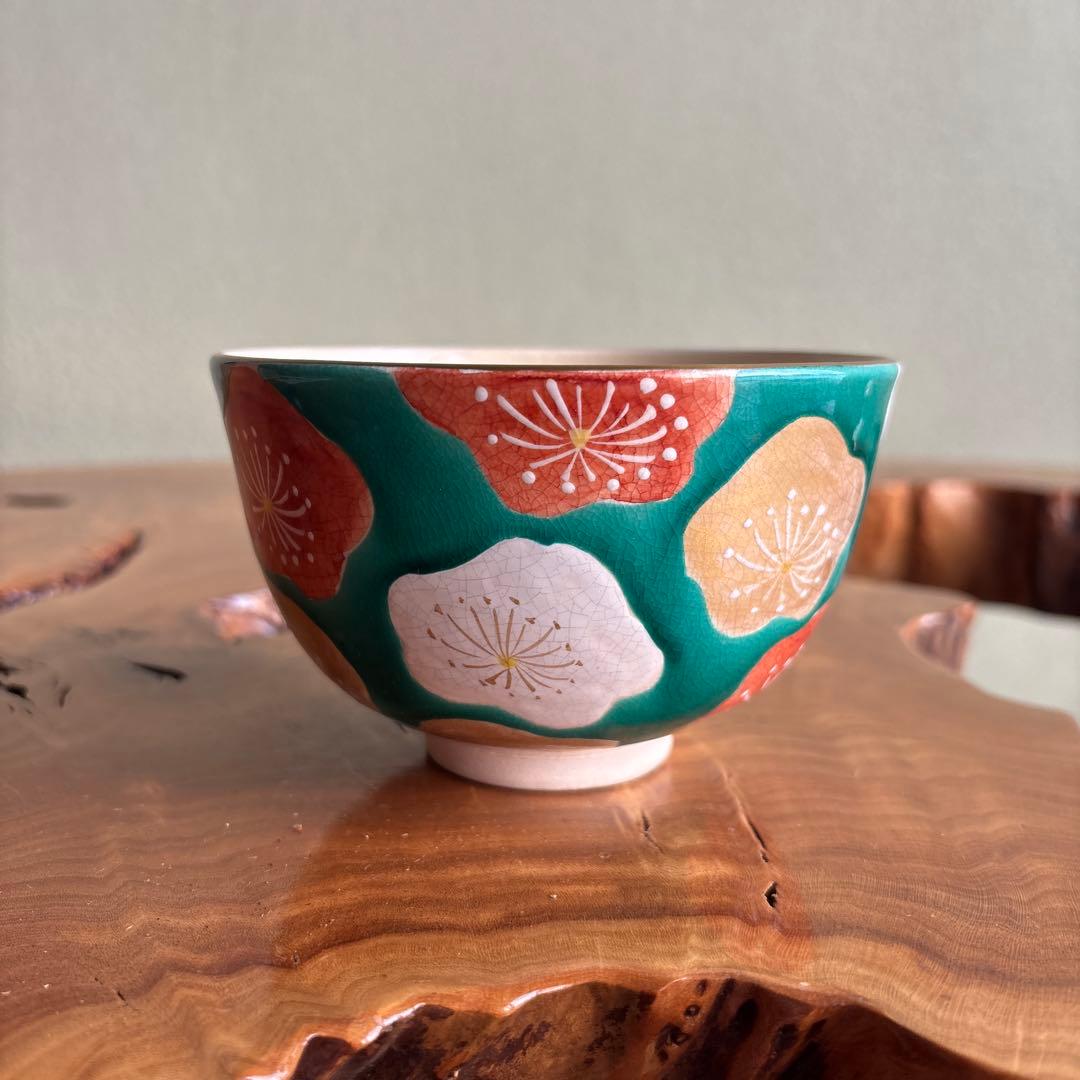 京焼 高台寺窯 色絵梅文 抹茶碗 茶道具 桐箱 （10m）