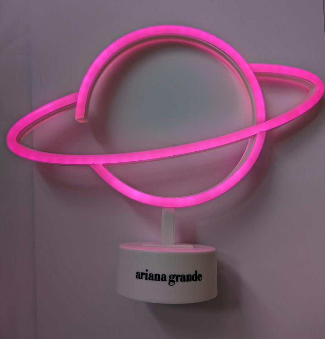アリアナ・グランデ　非売品　ネオンデスクライト　ピンク