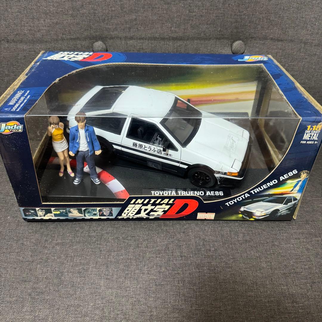 頭文字D トヨタ・トレノAE86 1/18 スケール
