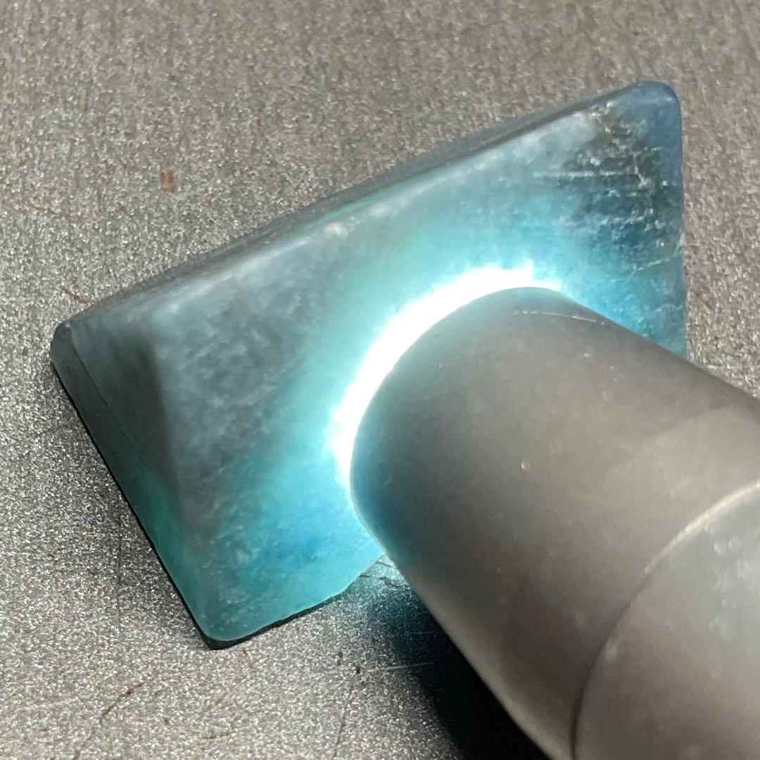 ［茄子紺色］　入りコン沢翡翠4g 糸魚川　ヒスイ　ひすい