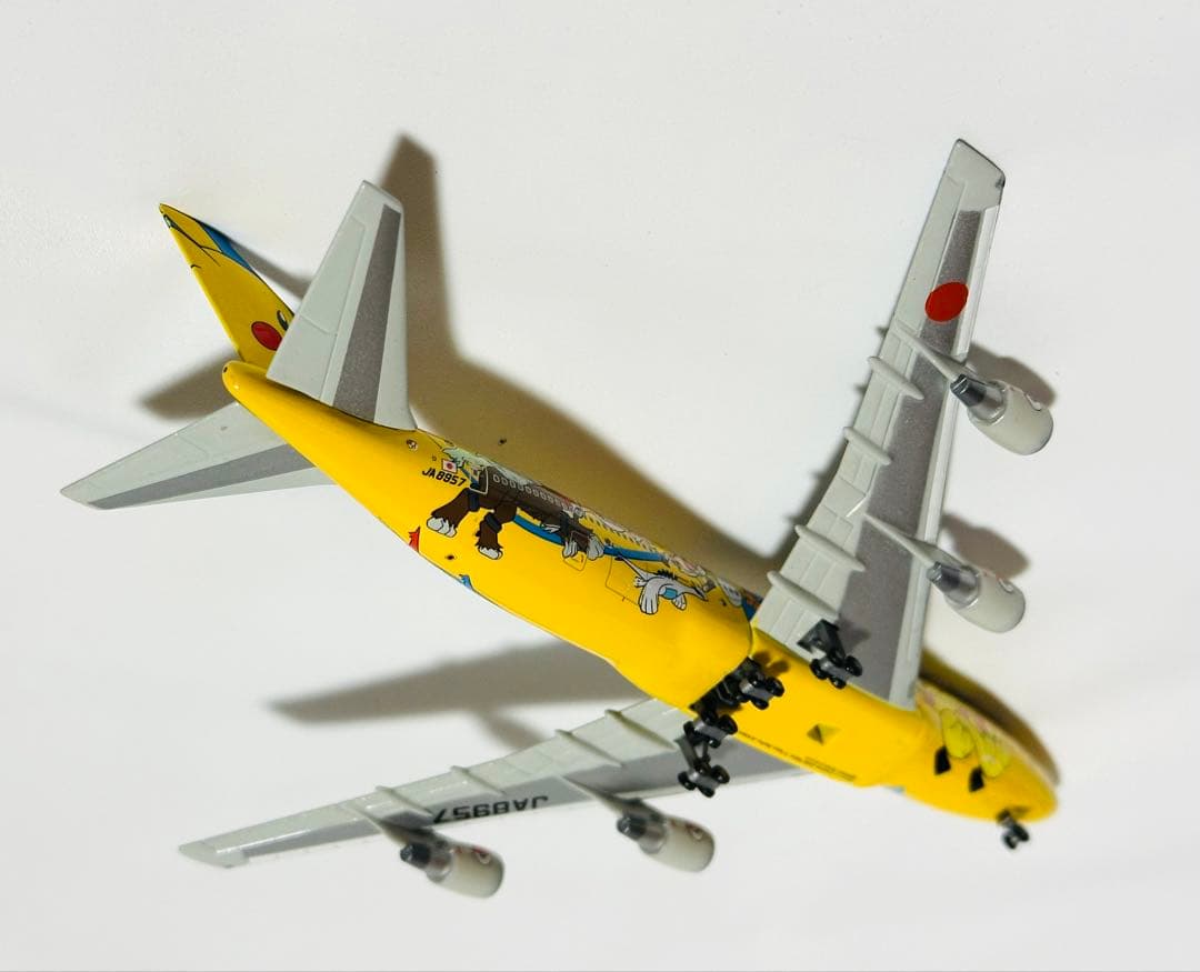 全日空商事 1/500 ANA B747-400 ピカチュウジャンボ