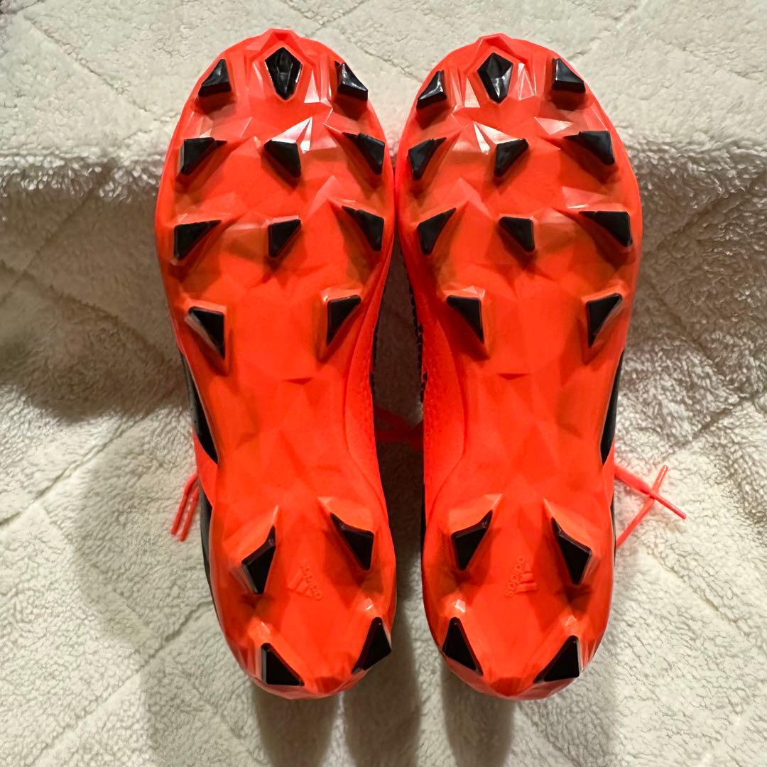 アディダス プレデター アキュラシー 26.0 2E オレンジ 土&人工芝