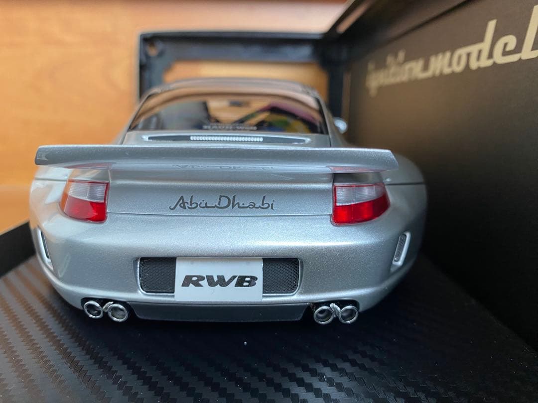 ミニカー ignition model RWB997 1/18