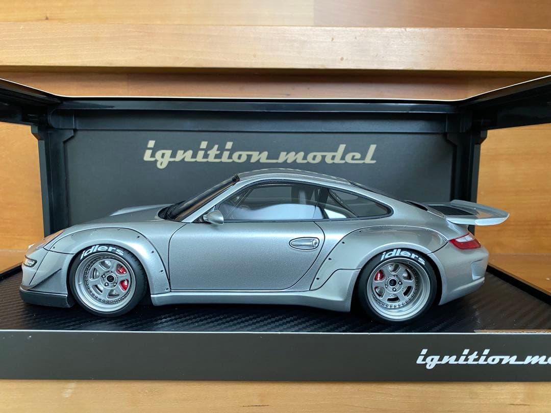 ミニカー ignition model RWB997 1/18