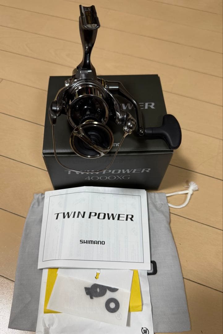 24ツインパワー4000XG（スプール無し）