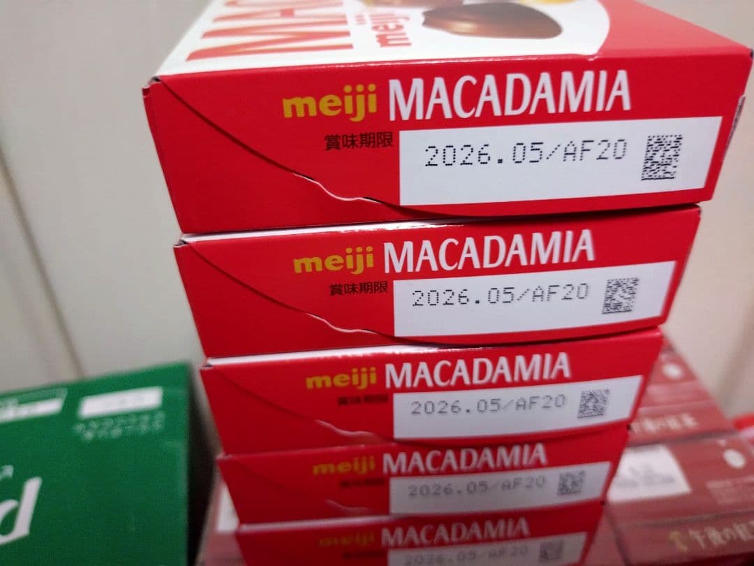 チョコレート＆スナック菓子＆カップラーメン詰め合わせ