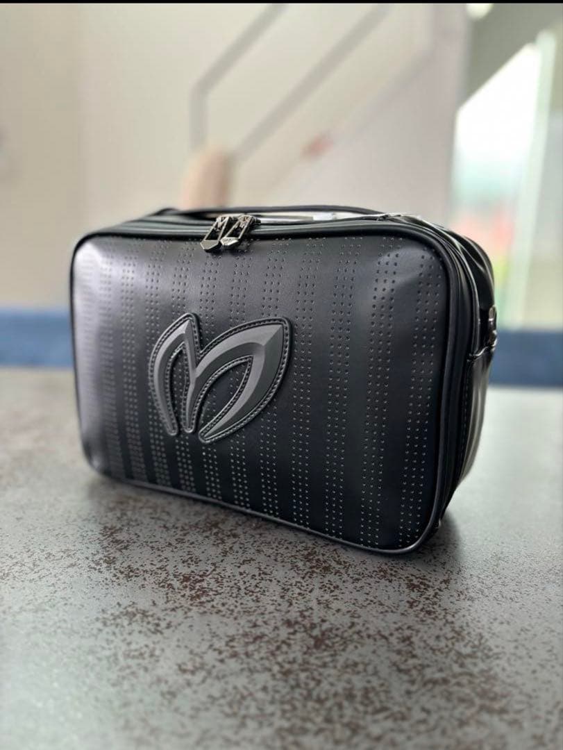 【新品】マスターバニー ラウンドポーチ