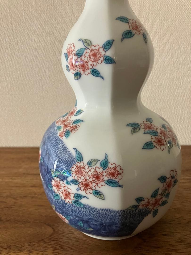 【空瓶】響21年　有田焼　色絵柴垣桜文面取瓢形瓶