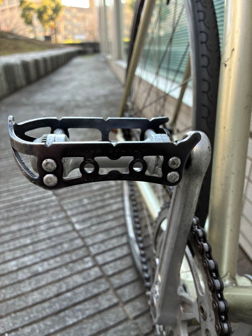 ブリヂストン　ピスト完成車　トラック　発送不可　手渡し限定