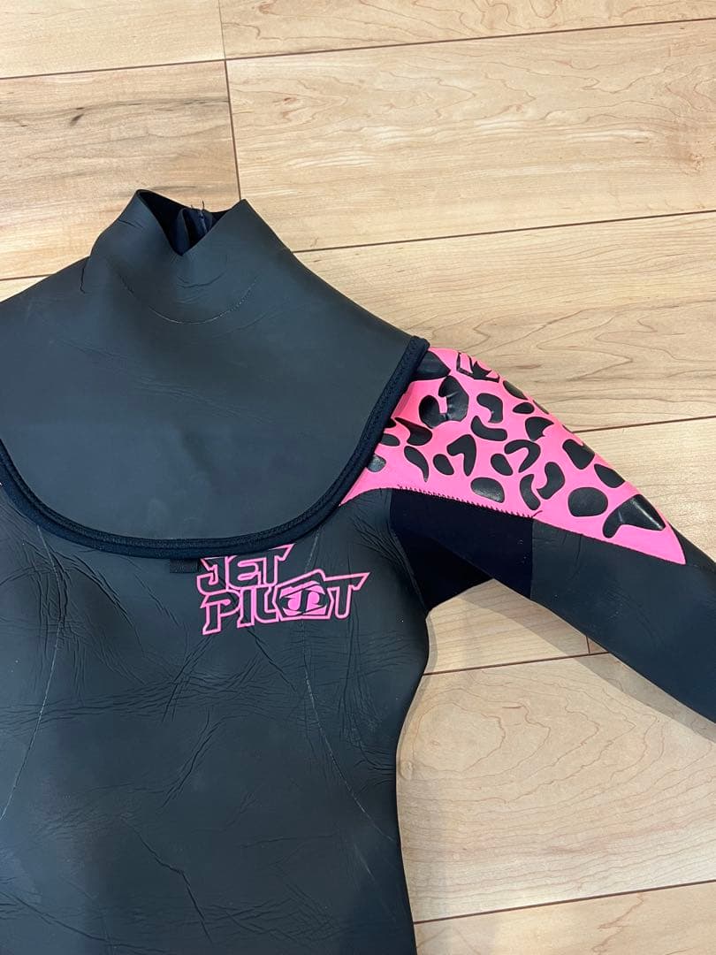 新品JETPILOT セミドライスーツ ブラック/ピンク女性用