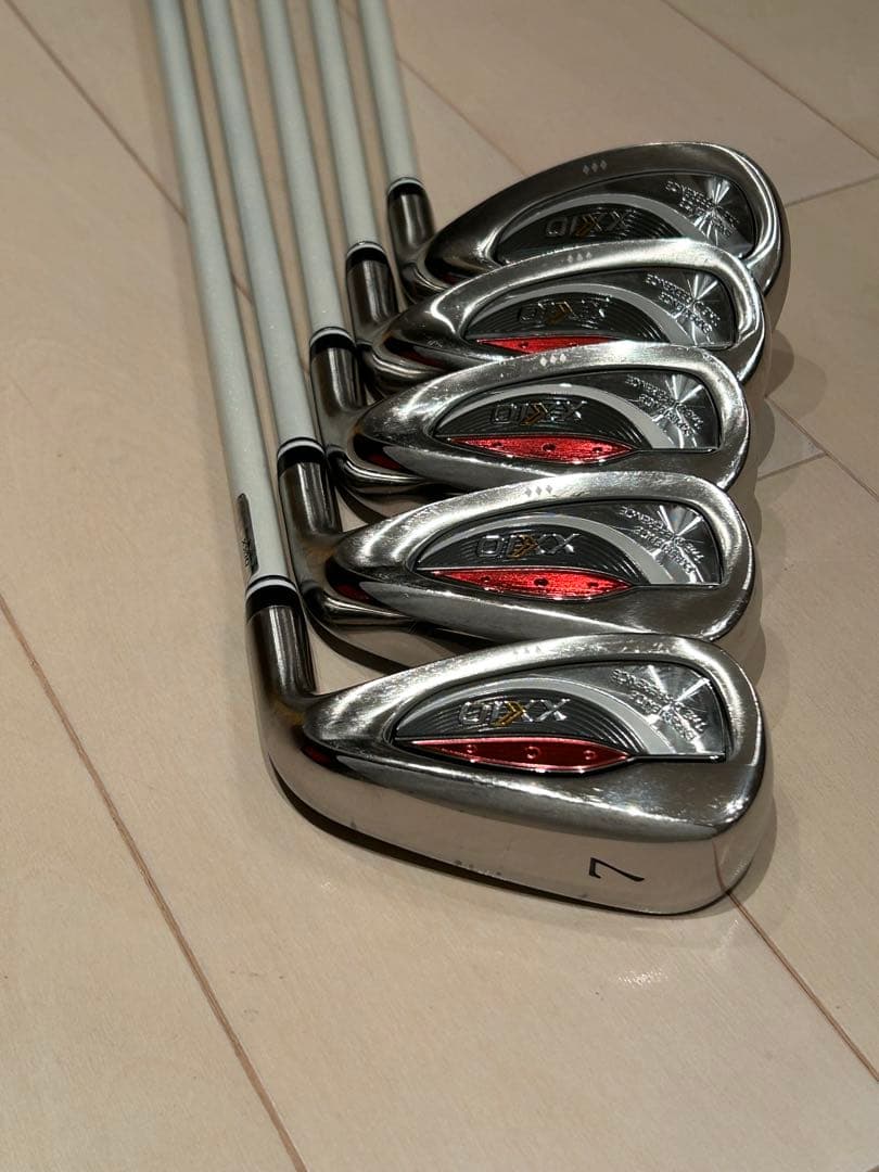 ゼクシオ13限定カラーパールホワイトレディースアイアン5本セット