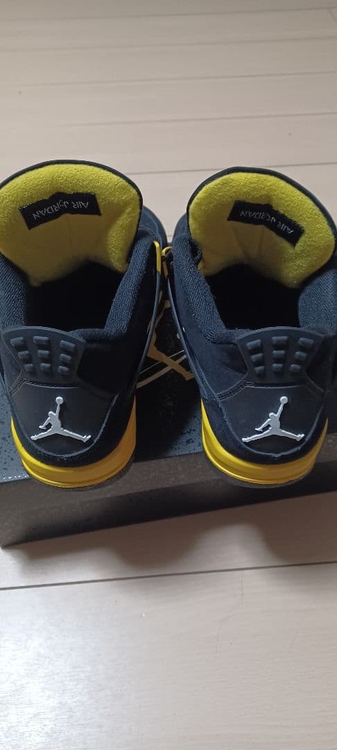 ナイキエアージョウダン4