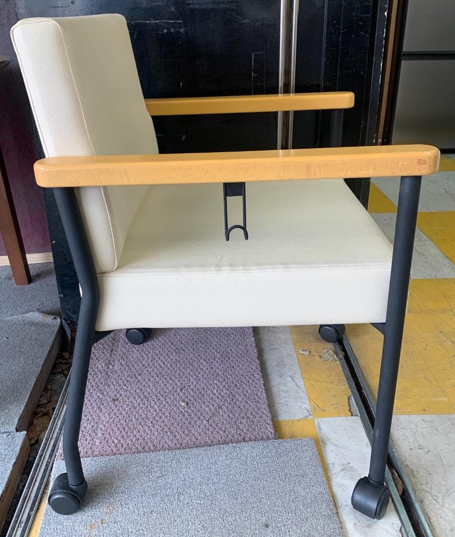 K【中古品】オフィスコム株式会社　ミーティングチェア　ソフィディア①