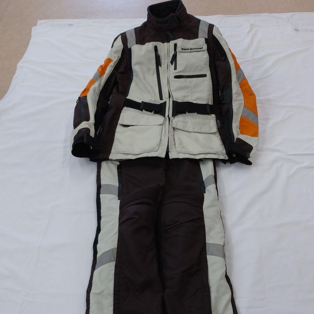 ライダースーツ