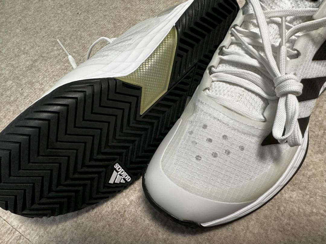 【未使用】アディダス　アディゼロ　ウーバーソニック4.1　2023年版