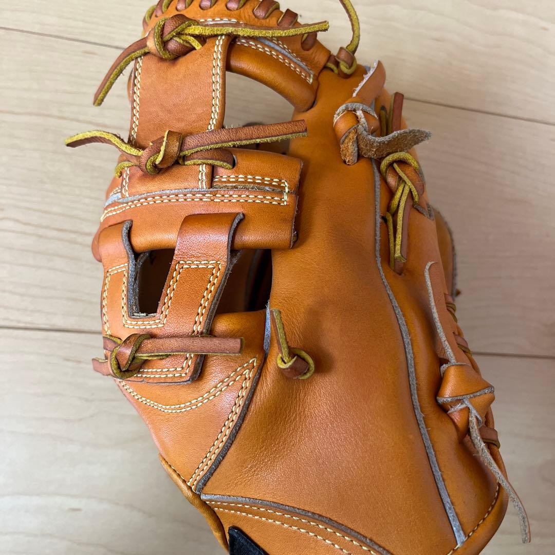 ドナイヤ山田哲人軟式グローブ