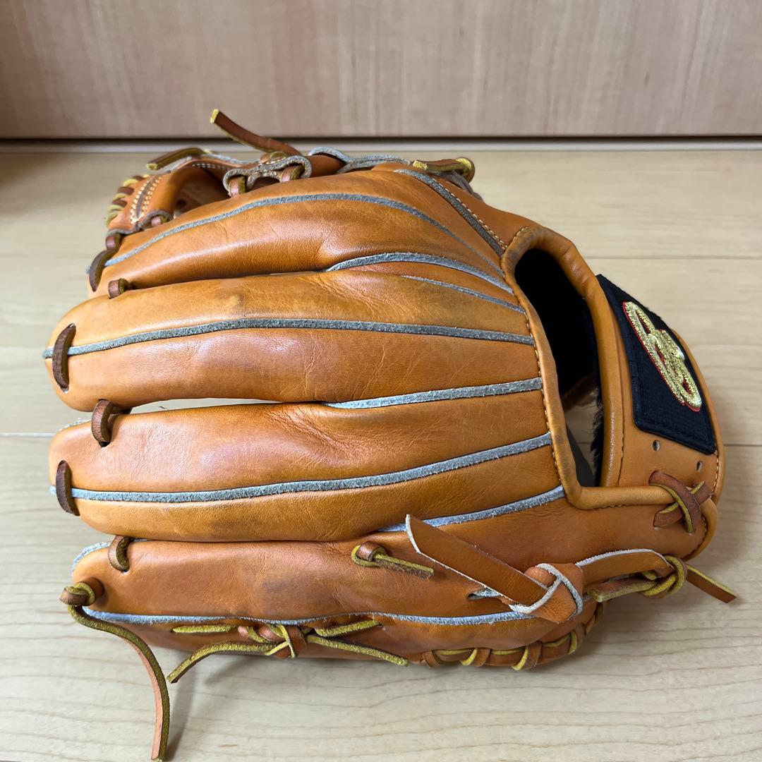 ドナイヤ山田哲人軟式グローブ