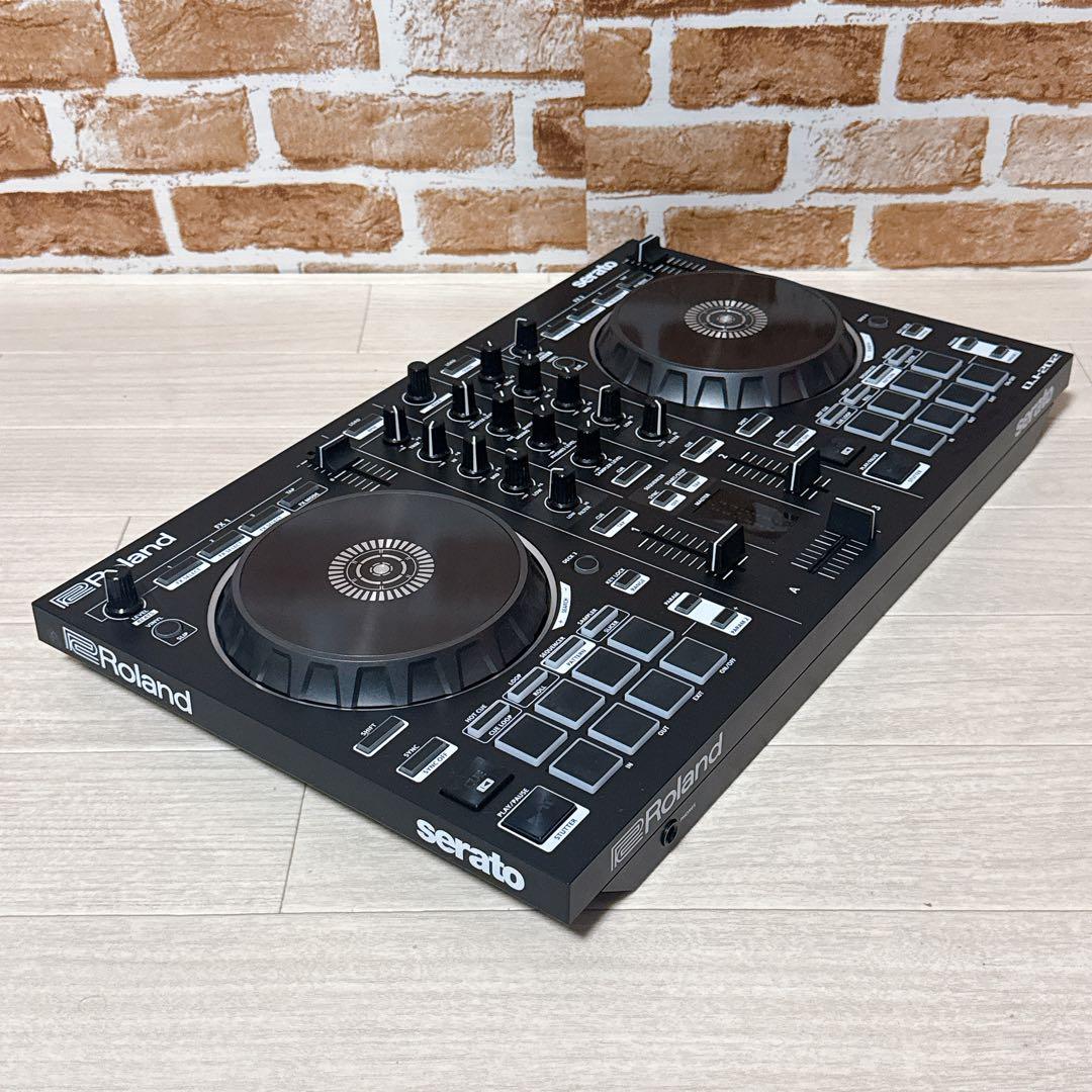 Roland DJコントローラー　DJ-202 Serato DJ ローランド