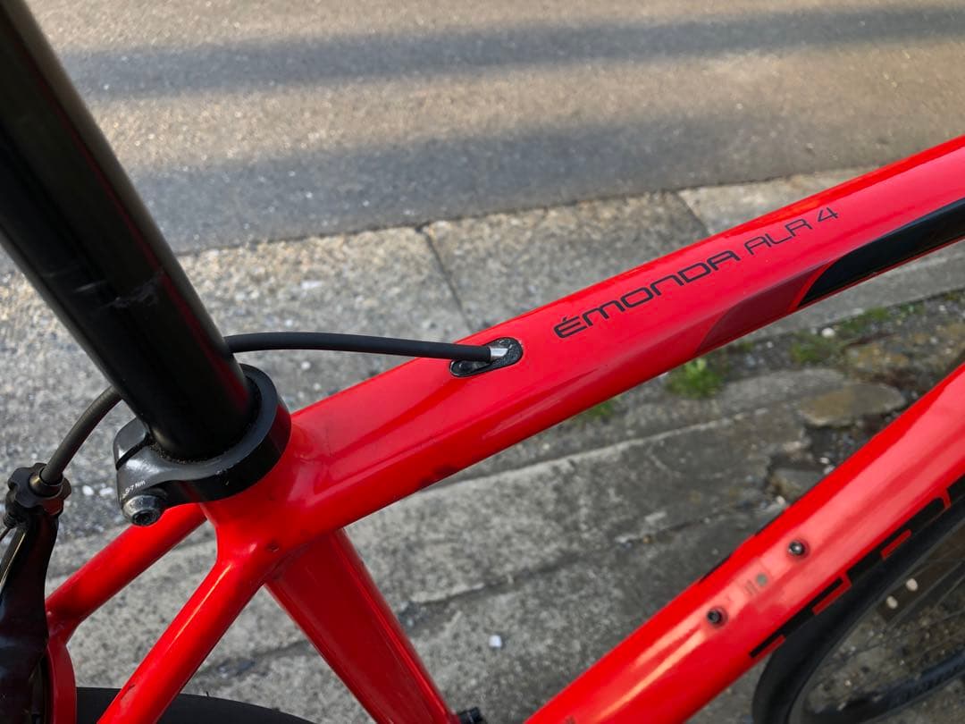 送料込み【整備済】軽量アルミロードバイク トレック エモンダALR4 2019