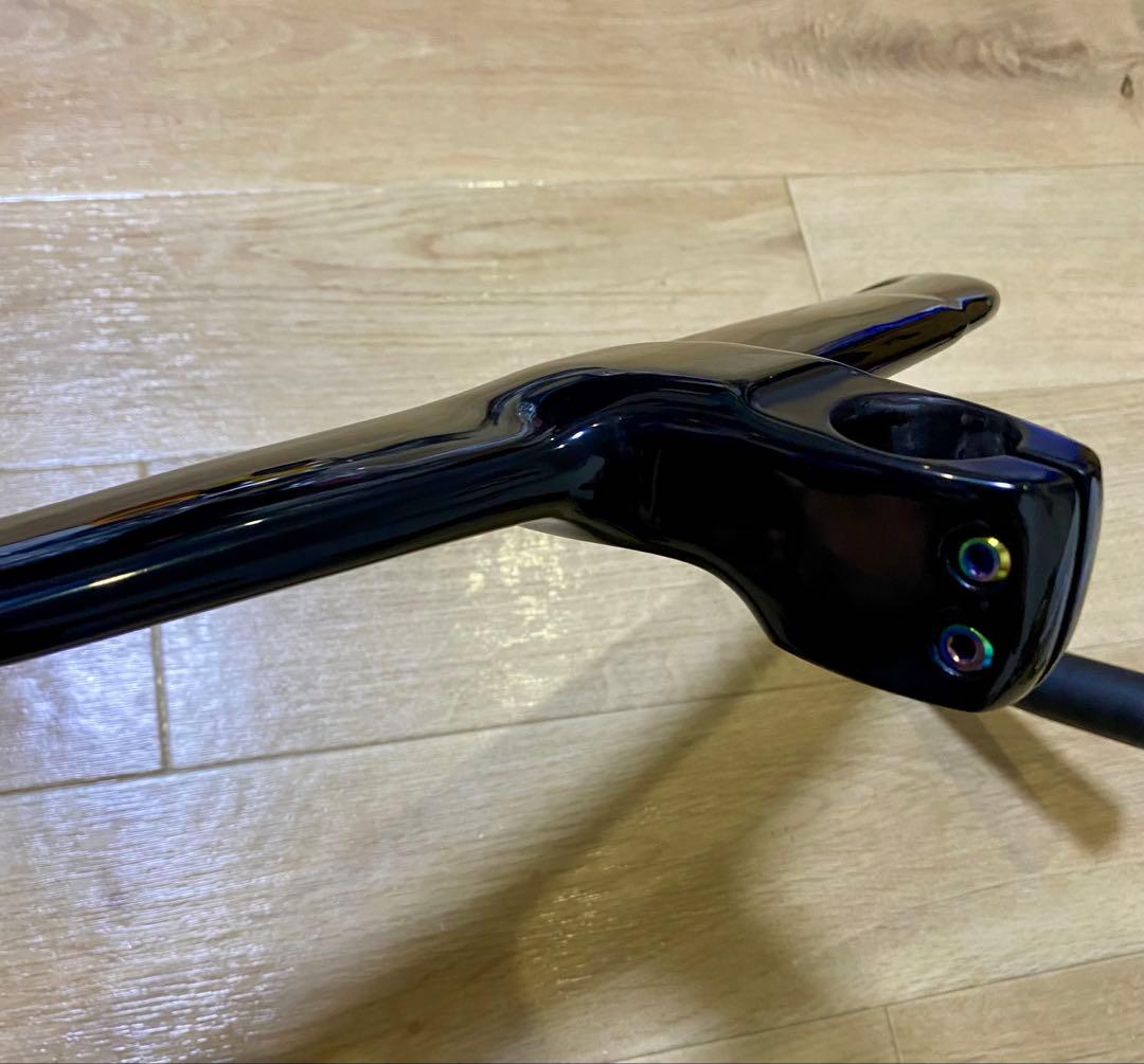 ロードバイク　一体型カーボンハンドル　コックピット