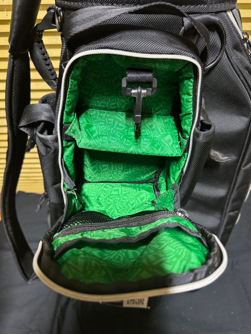 NEW ERA ゴルフキャディバッグ ブラック×シルバー