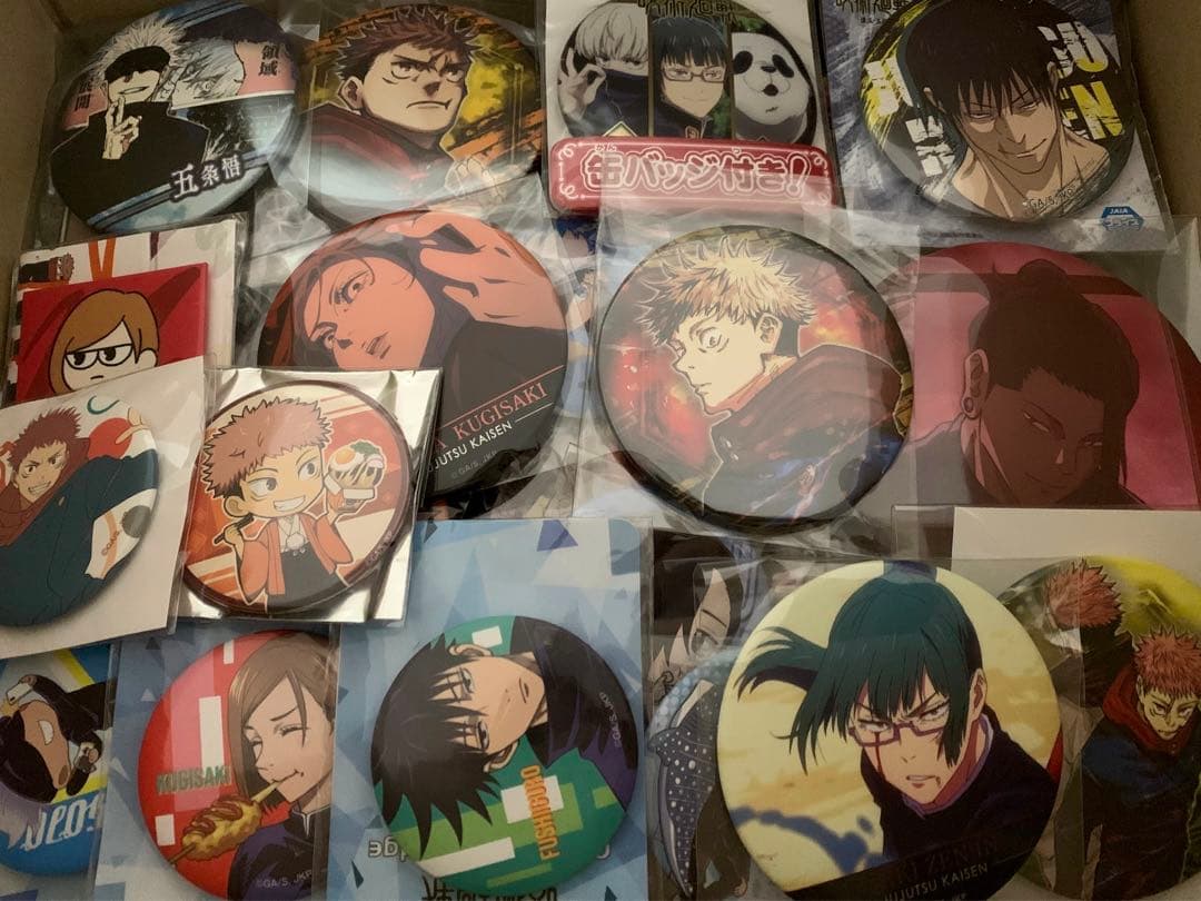 呪術廻戦　240個以上　大量まとめ売り　缶バッジ　アクスタなど
