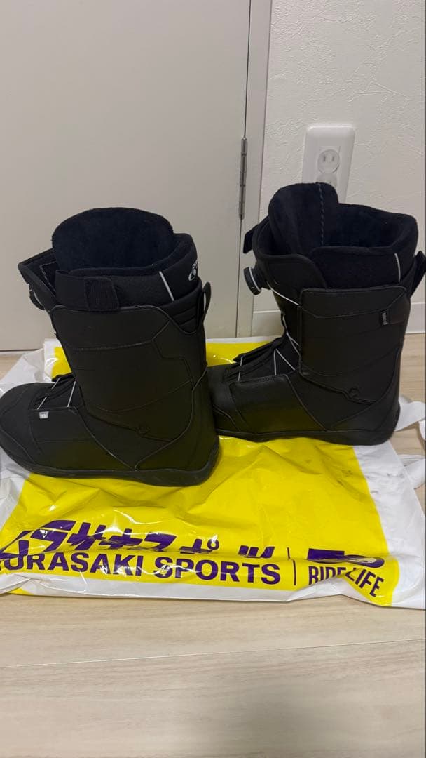HINO　スノーボードブーツ、スノーボードセット