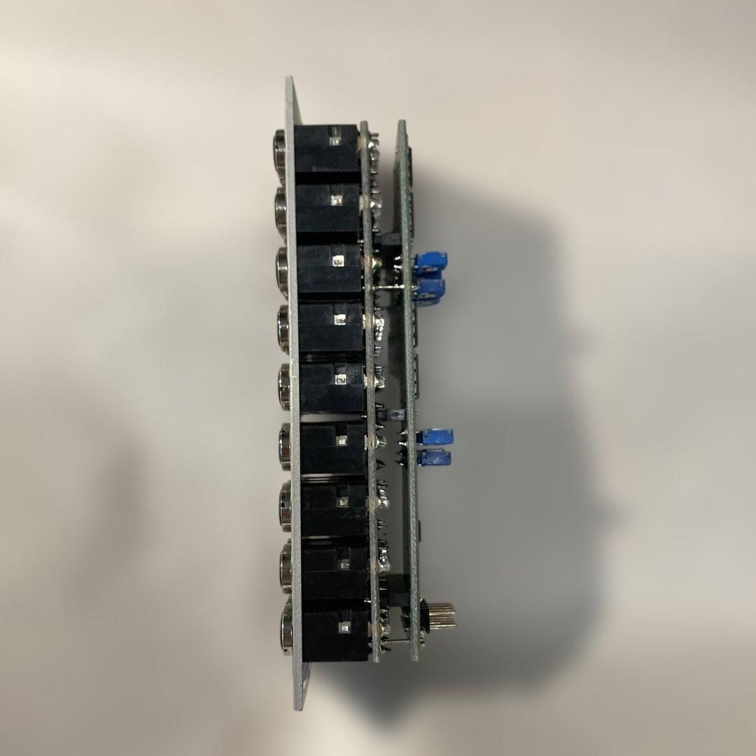 鍵盤楽器 Doepfer A-130-8 Octal Linear VCA