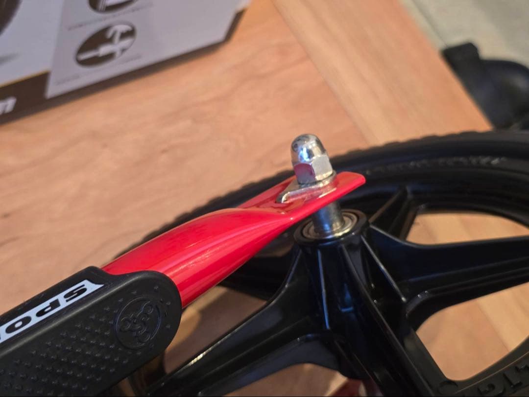 錆小　　美品　STRIDER 12 Sport バランスバイク レッド