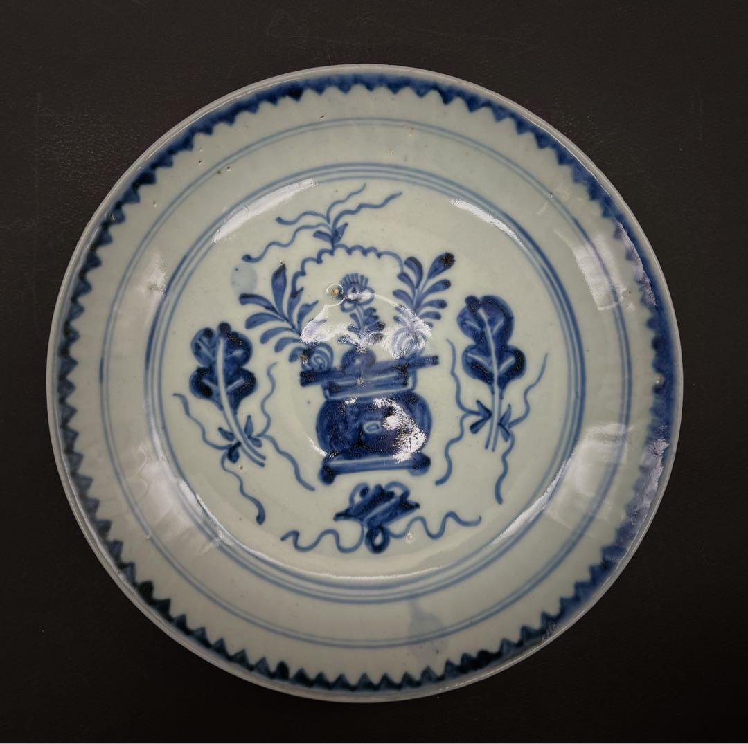 中国美術 古玩 明代骨董品 青華博古紋樣染付大皿 飾り皿