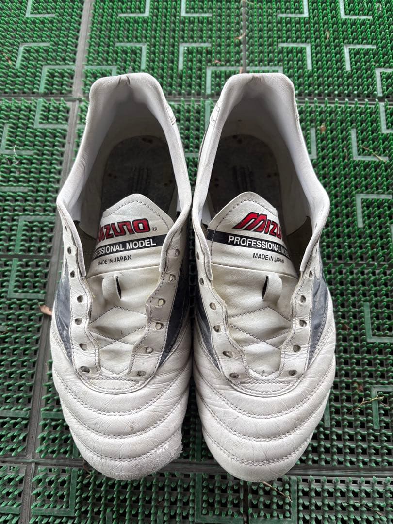 ミズノ　モレリア2ホワイト　25cm